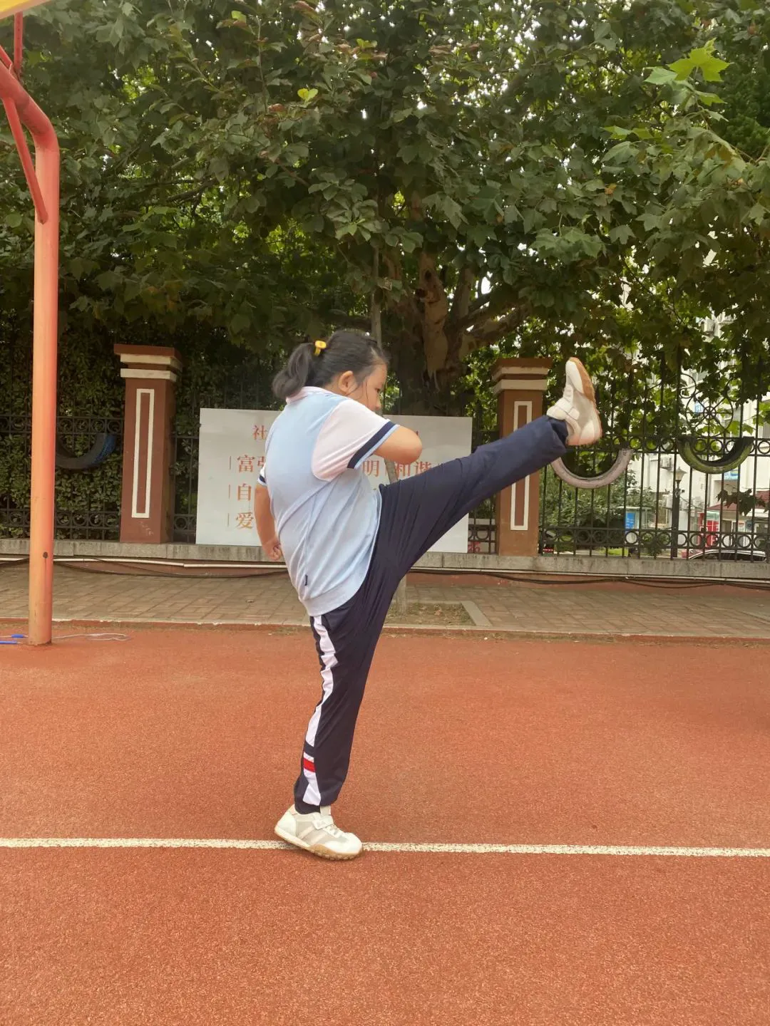 篮球课训练教案_0